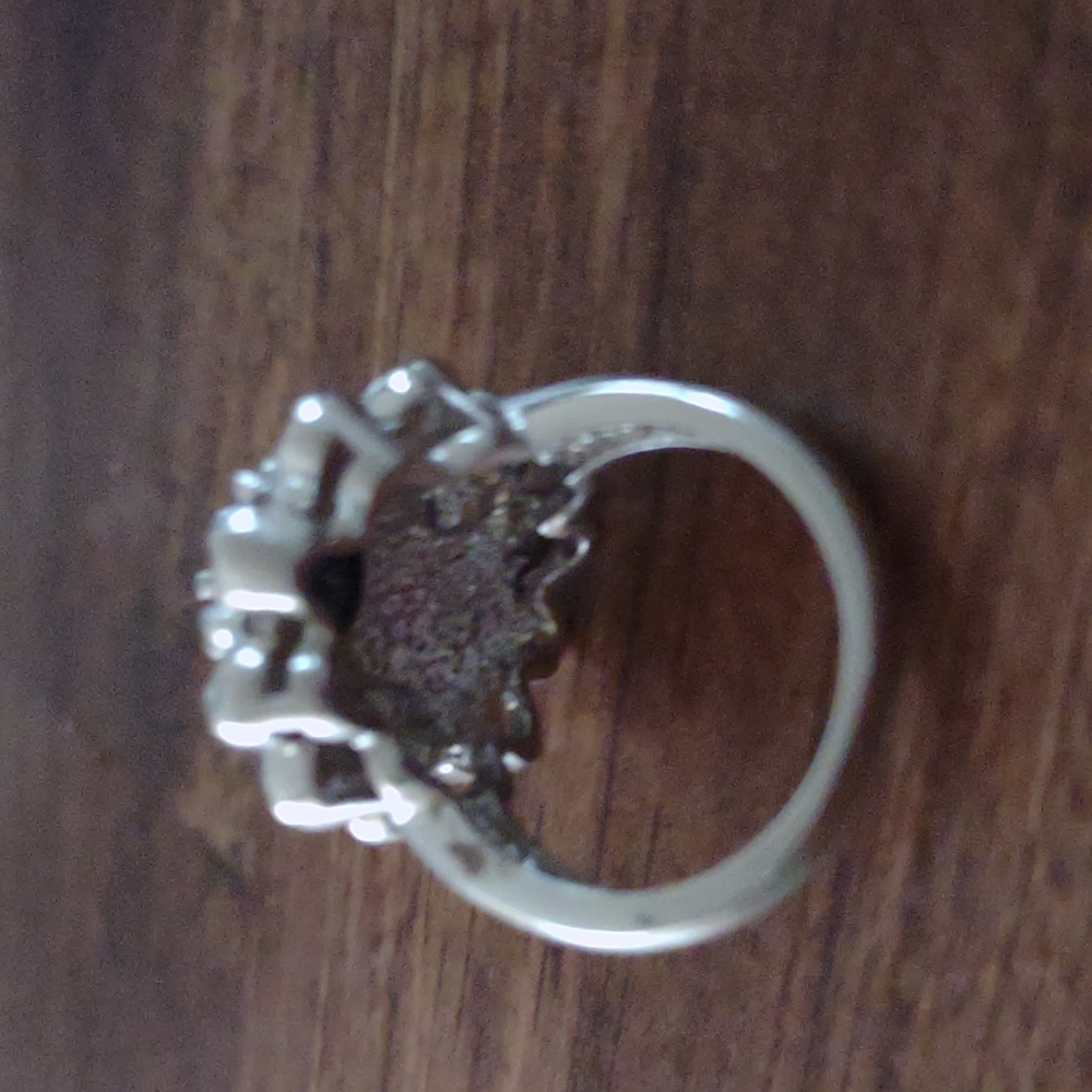Ring - Picture 2 of 3